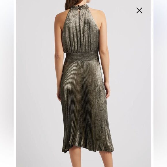 Vince Camuto Green Gold High Neck Pleated Halter Cocktail Dress | 8 - Picture 2 of 10